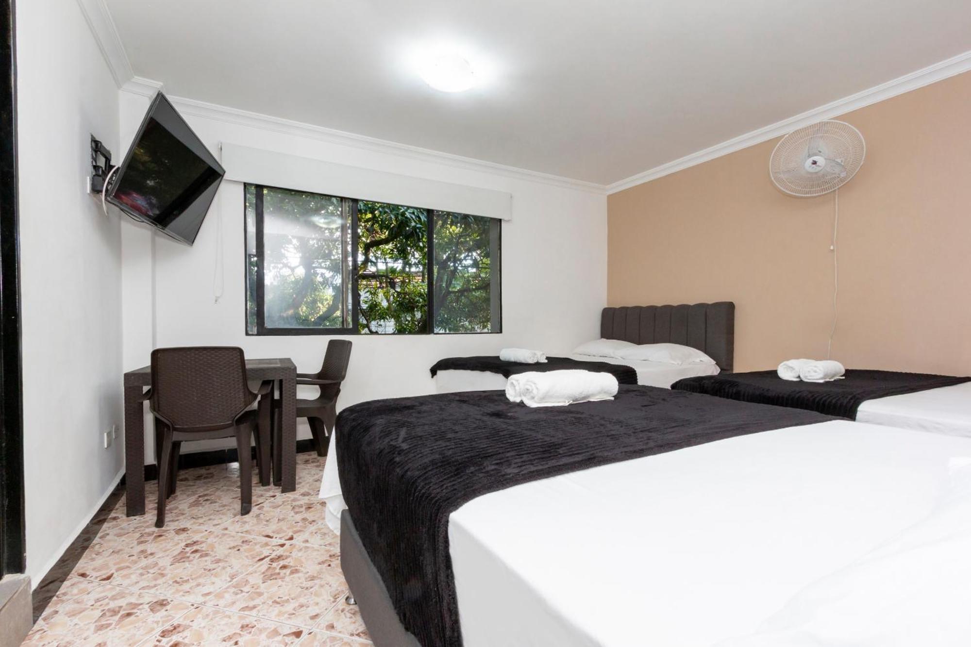 Hotel De Leon Estadio Μεντεγίν Εξωτερικό φωτογραφία