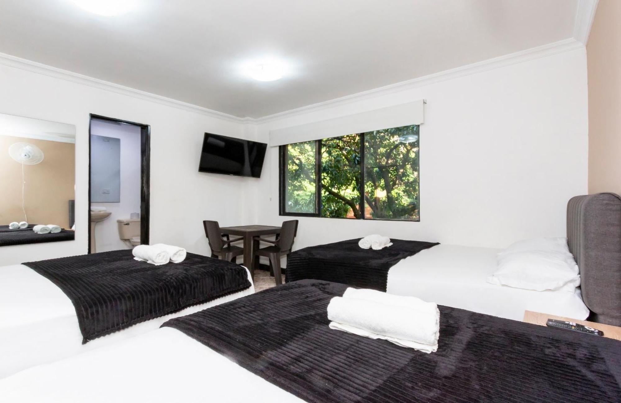 Hotel De Leon Estadio Μεντεγίν Εξωτερικό φωτογραφία