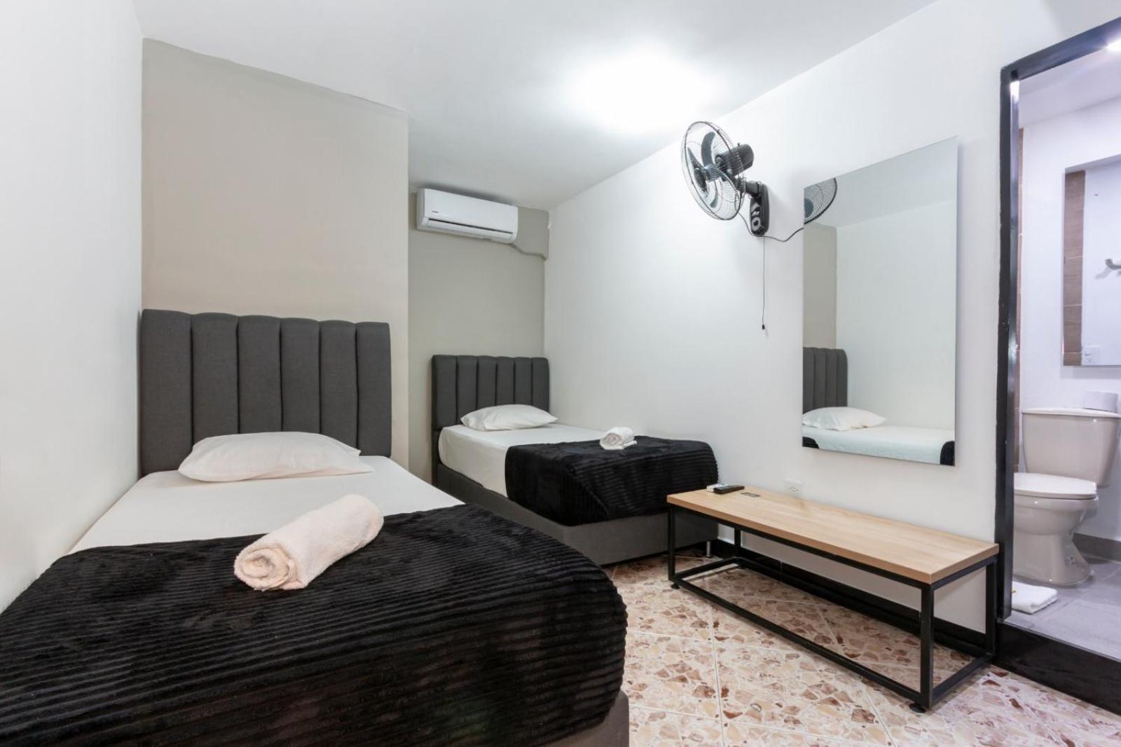 Hotel De Leon Estadio Μεντεγίν Εξωτερικό φωτογραφία