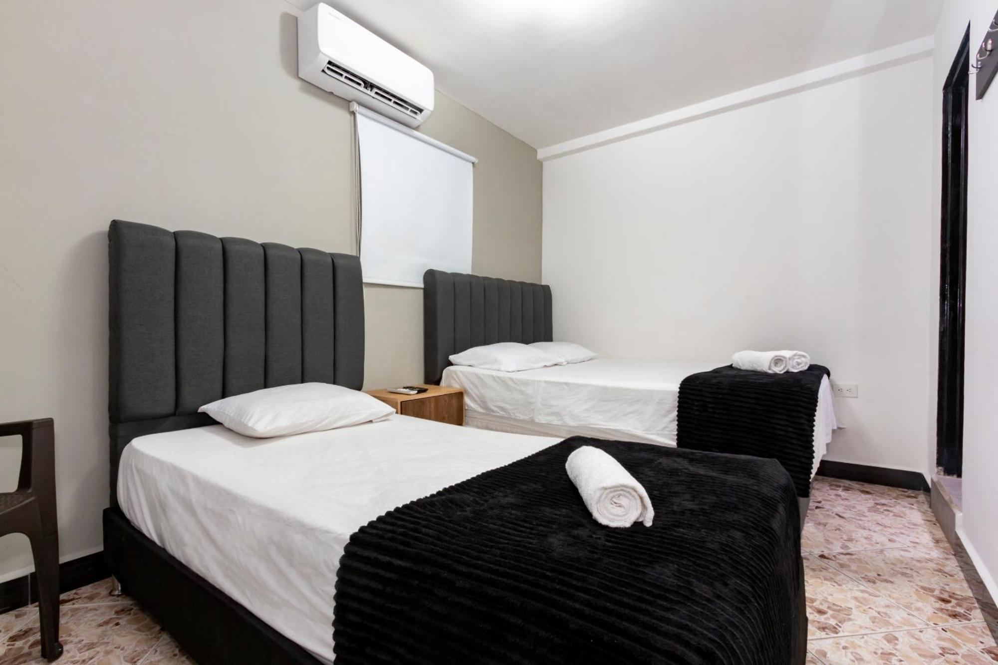 Hotel De Leon Estadio Μεντεγίν Εξωτερικό φωτογραφία