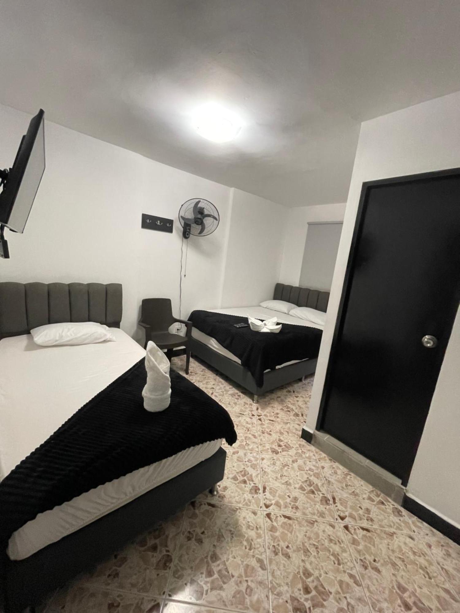 Hotel De Leon Estadio Μεντεγίν Εξωτερικό φωτογραφία