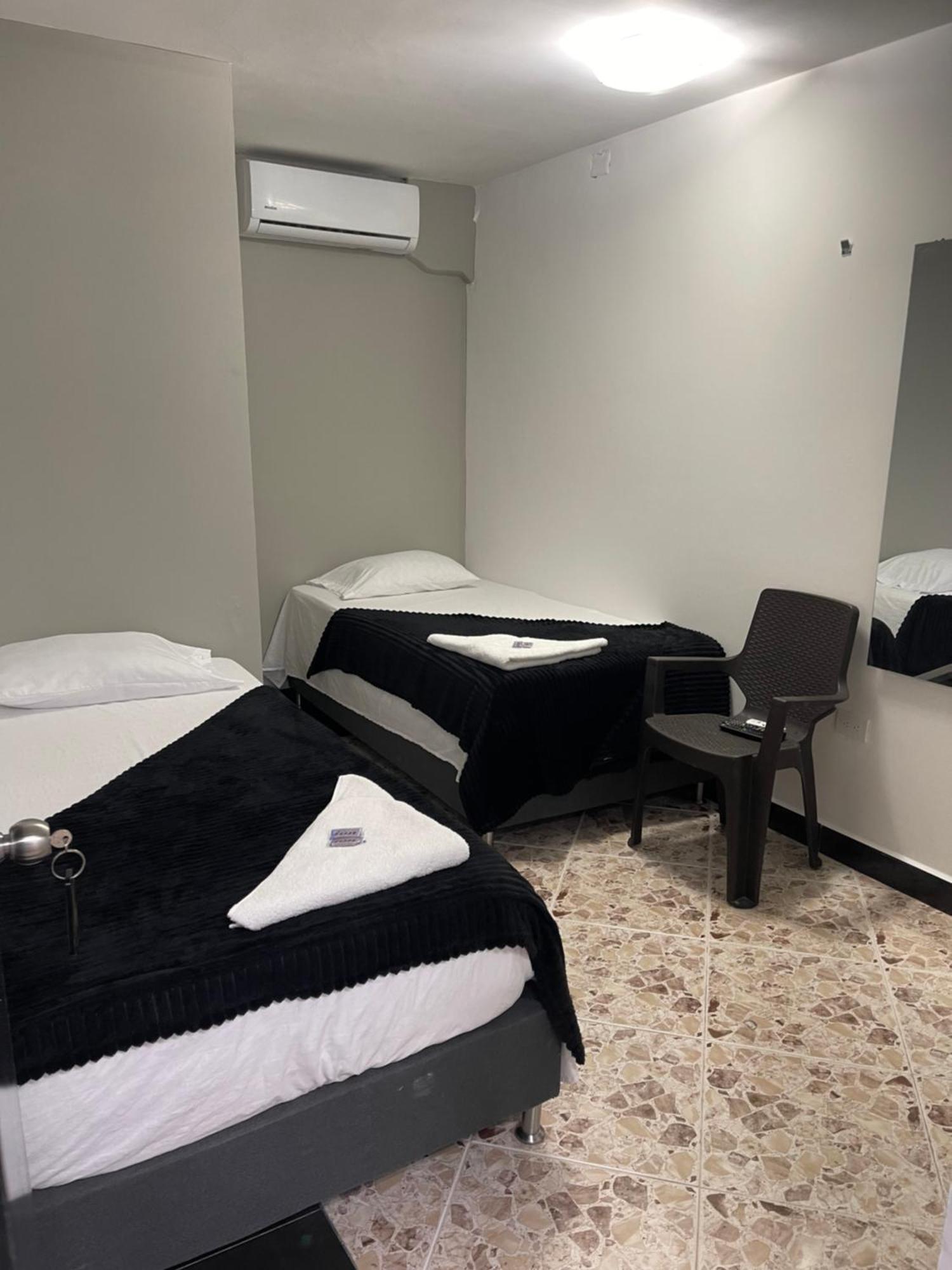 Hotel De Leon Estadio Μεντεγίν Εξωτερικό φωτογραφία