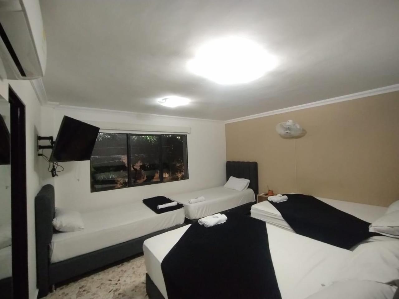 Hotel De Leon Estadio Μεντεγίν Εξωτερικό φωτογραφία